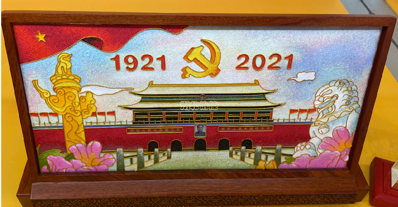 100周年摆件